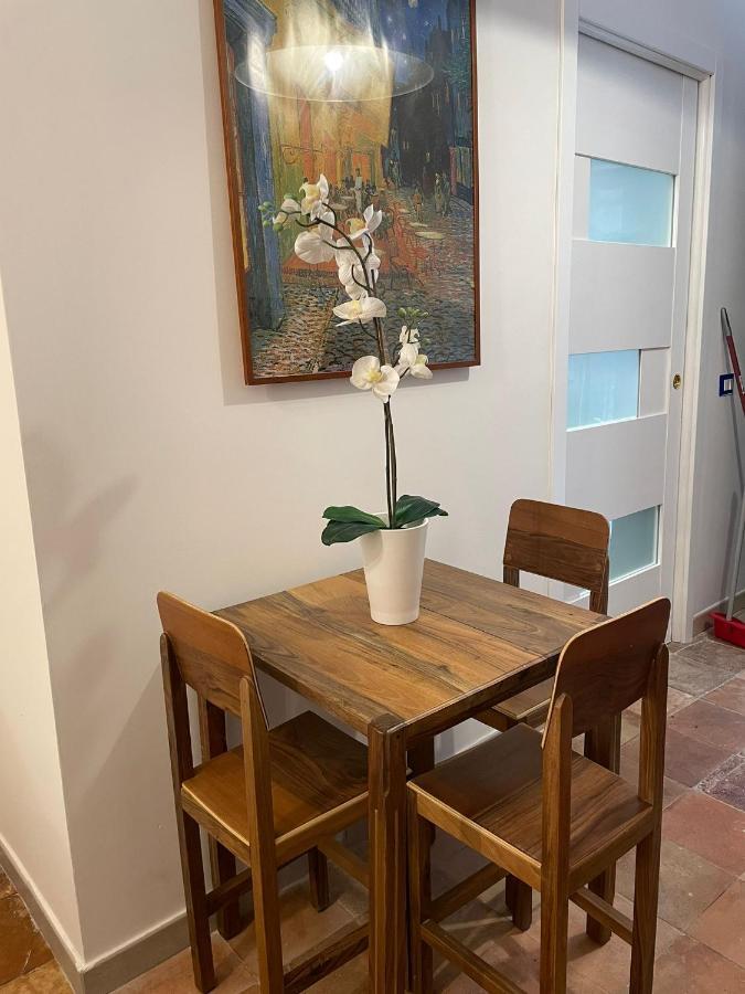 La Dimora Del Santo Apartment Naples Luaran gambar